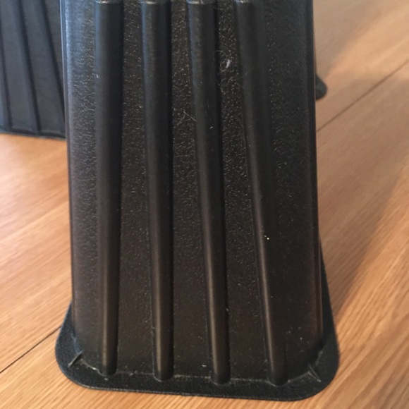 Bed Risers - Picture 5 of 6